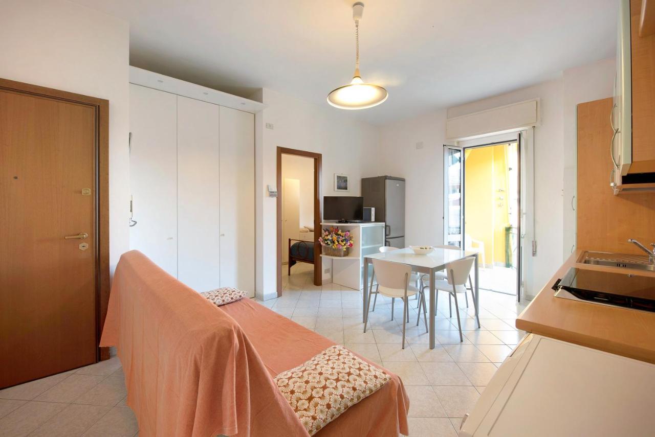 Ferienwohnung Trilocale Mazzini Con 2 Balconi Varraze Exterior foto