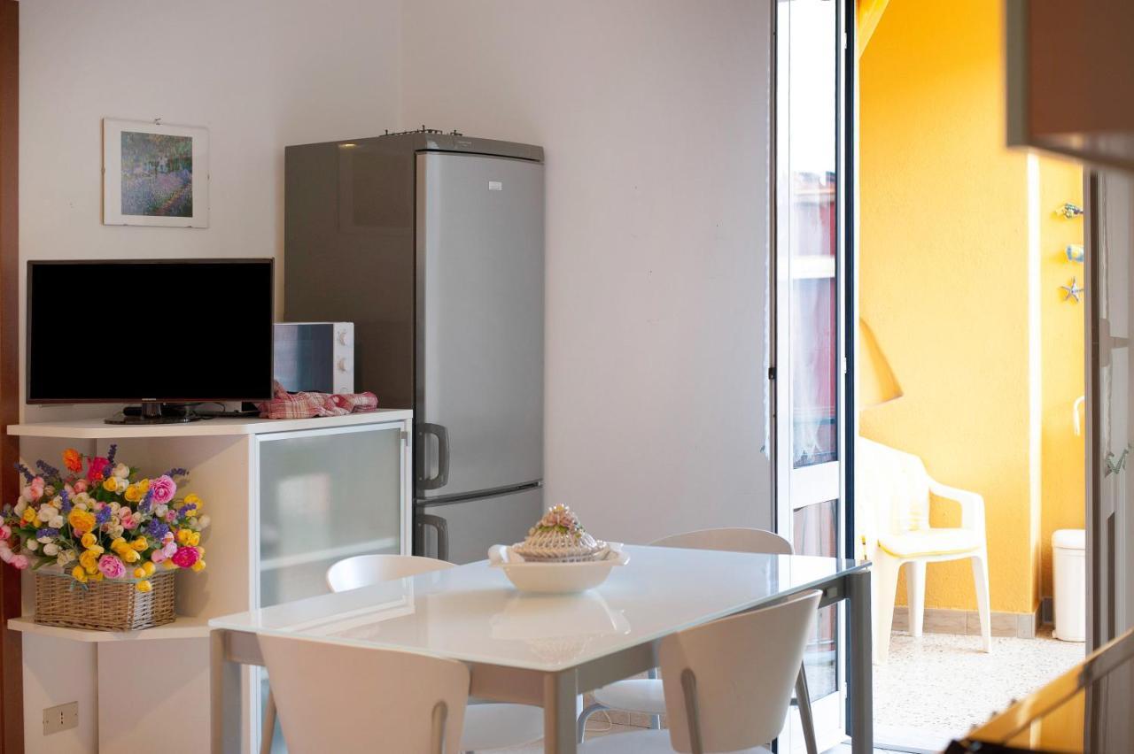 Ferienwohnung Trilocale Mazzini Con 2 Balconi Varraze Exterior foto